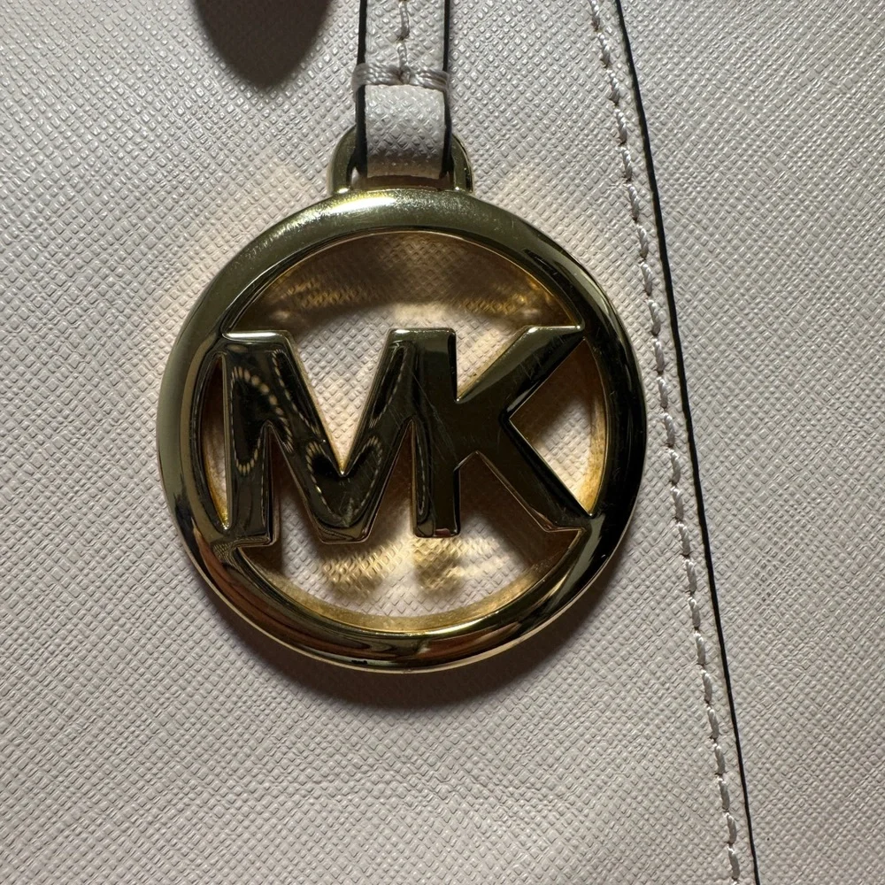 Michael Kors Blush Pink Tote Bag - Picture 5 of 11